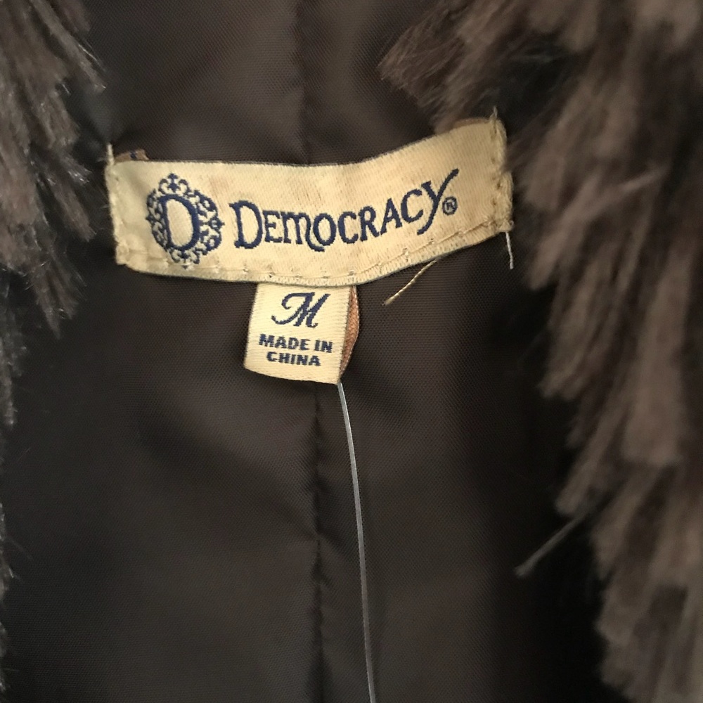 Lord & Taylor Faux Fur Drape Vest - Picture 3 of 4
